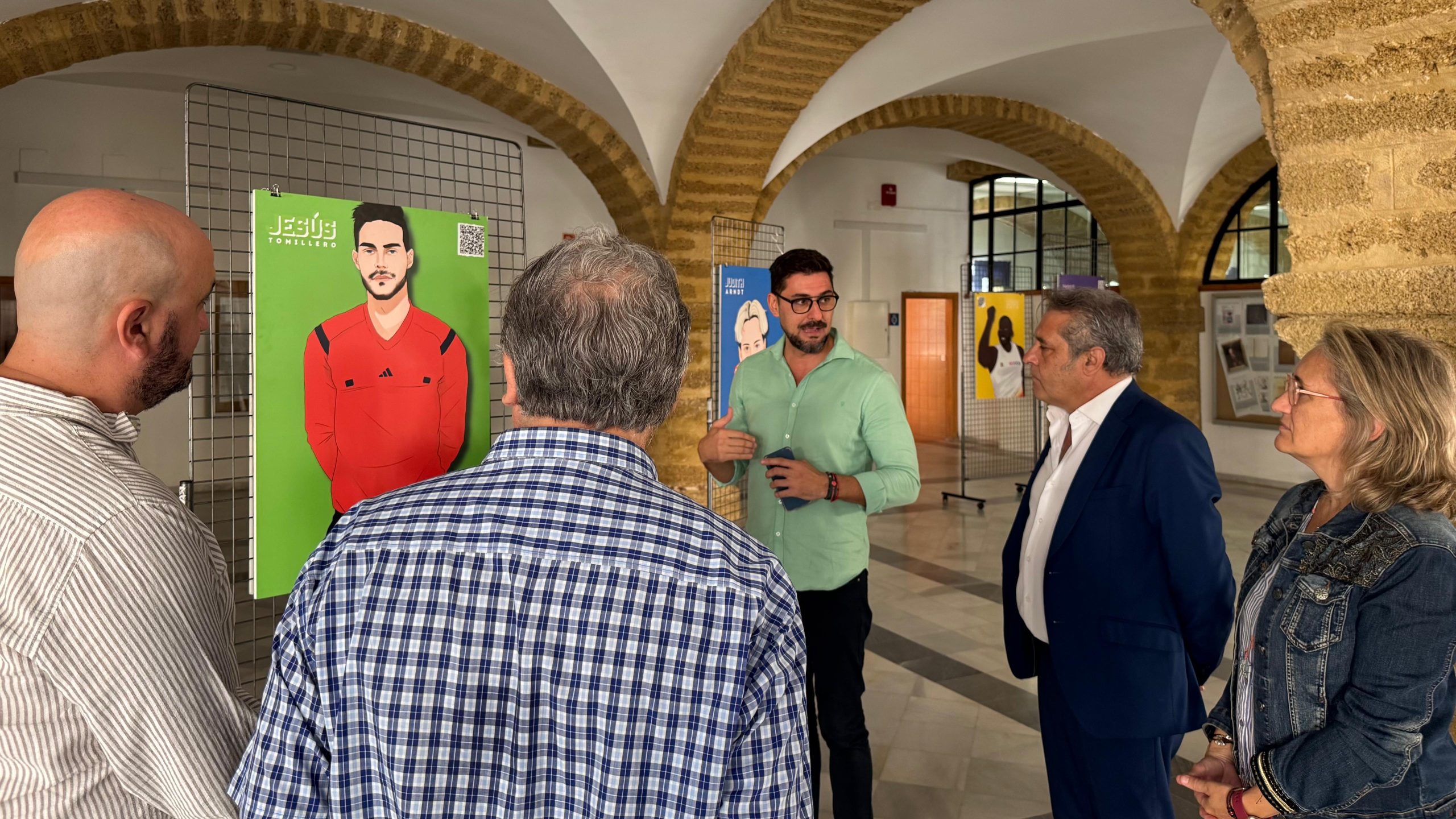 Inaugurada la exposición “Los colores del deporte” en la Facultad de Filosofía y Letras del Campu...