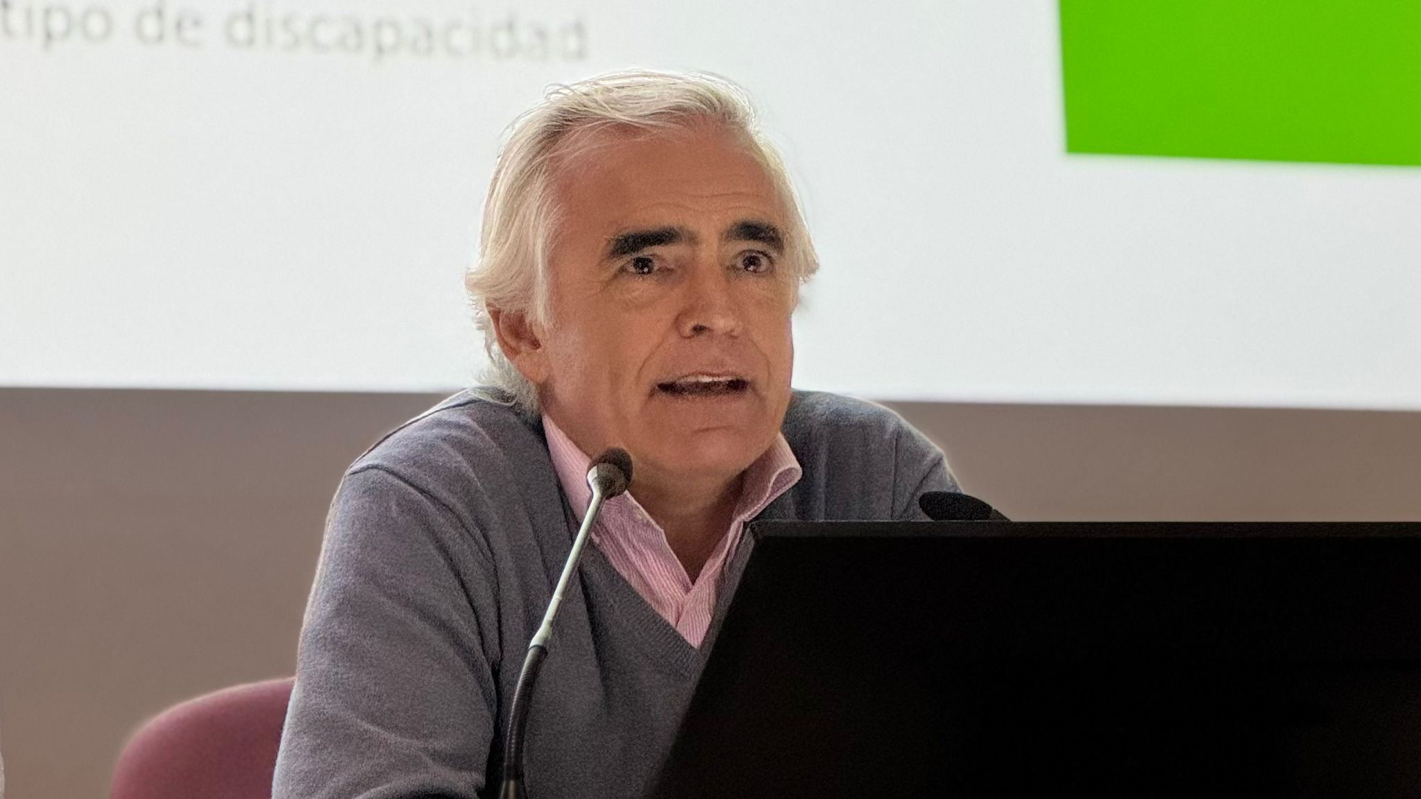 Sesión formativa sobre acompañamiento en discapacidad visual por el Día Internacional de las Pers...